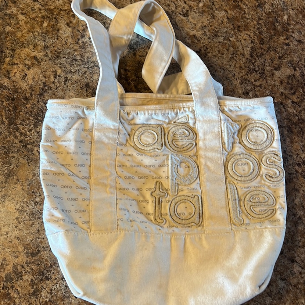 Aero Tote